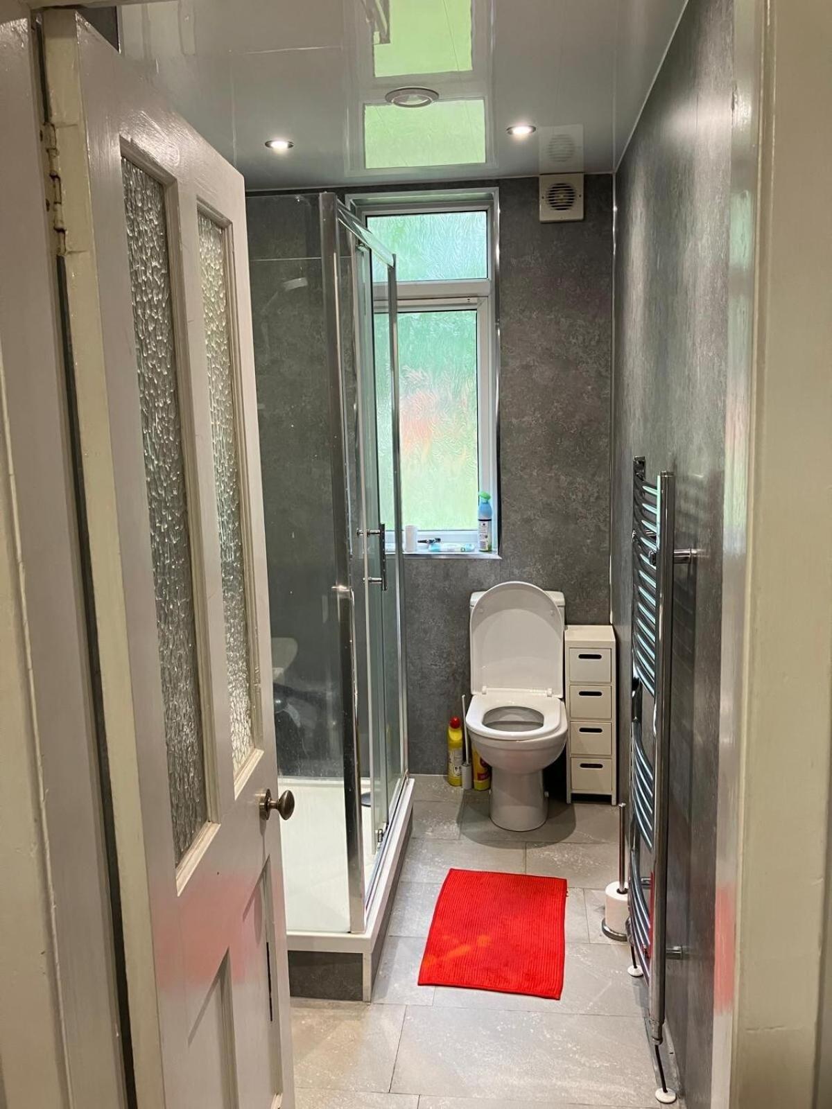 2 Bed Flat Near Murrayfield Apartment