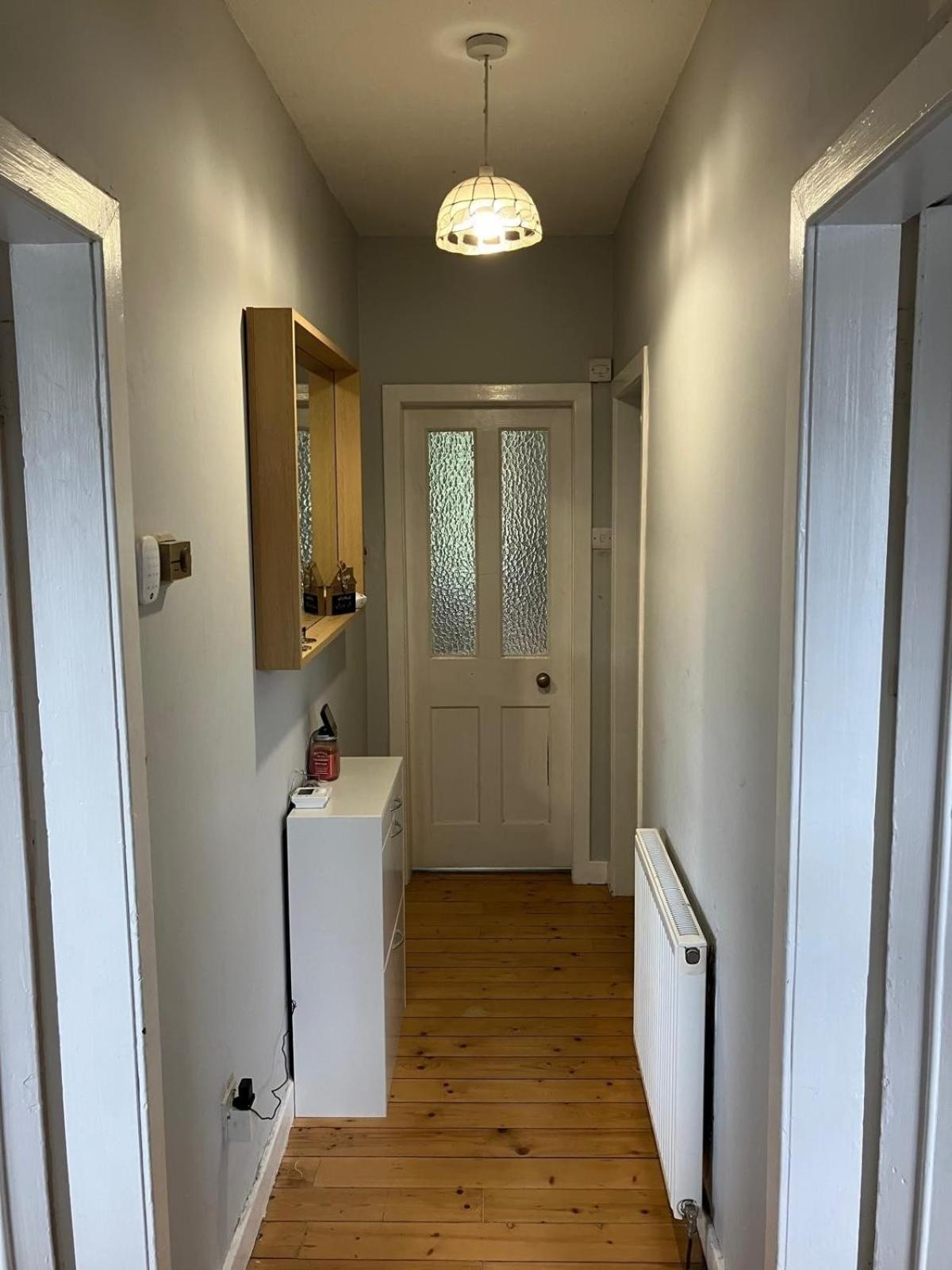 2 Bed Flat Near Murrayfield * Edinburgh
