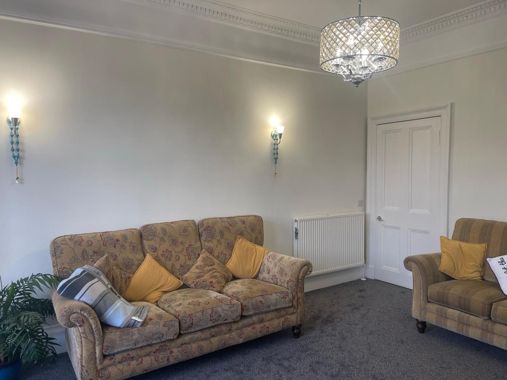 Victorian House 3 Bedrooms, 5 Guests Apartment