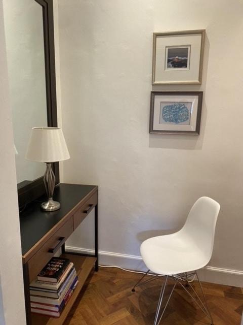 Immaculate One Bedroom Flat In The Centre Edinburgh