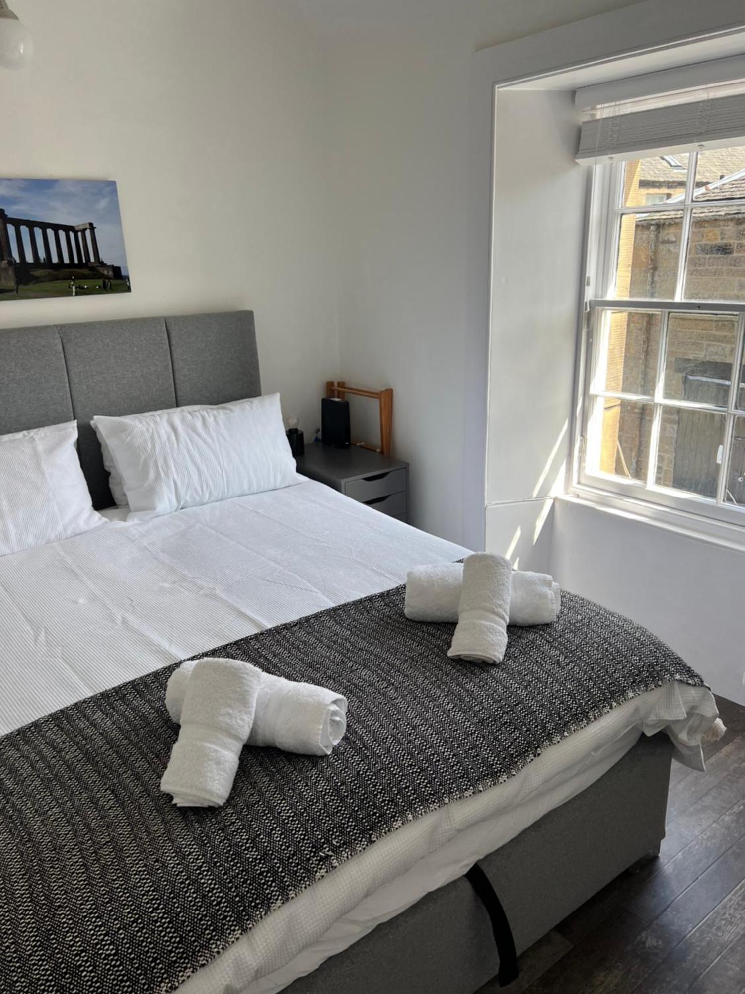 Truly Central, Princes St, Close To Castle * Edinburgh