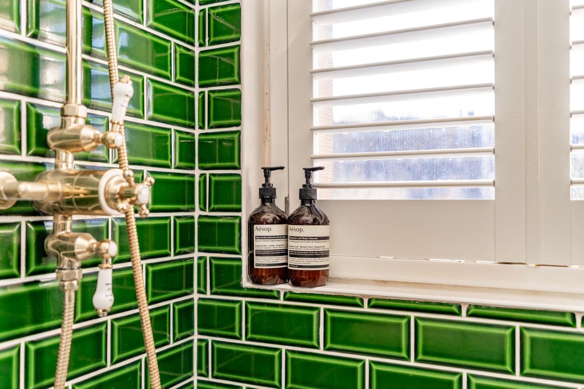 Stunning Flat, New Town, - Perfect Location Apartment