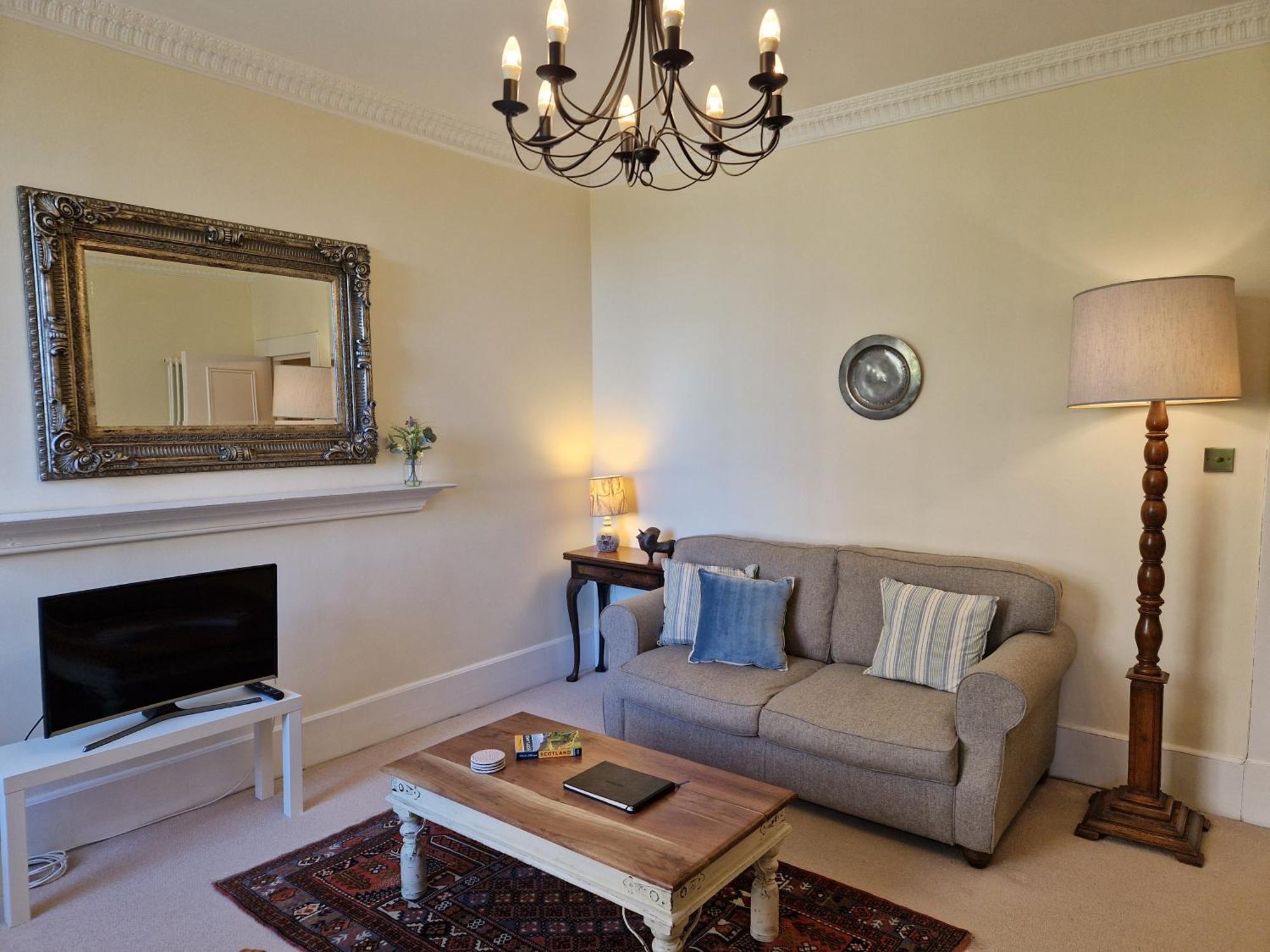 Apartment Joivy Gorgeous Georgian Flat In New Town *