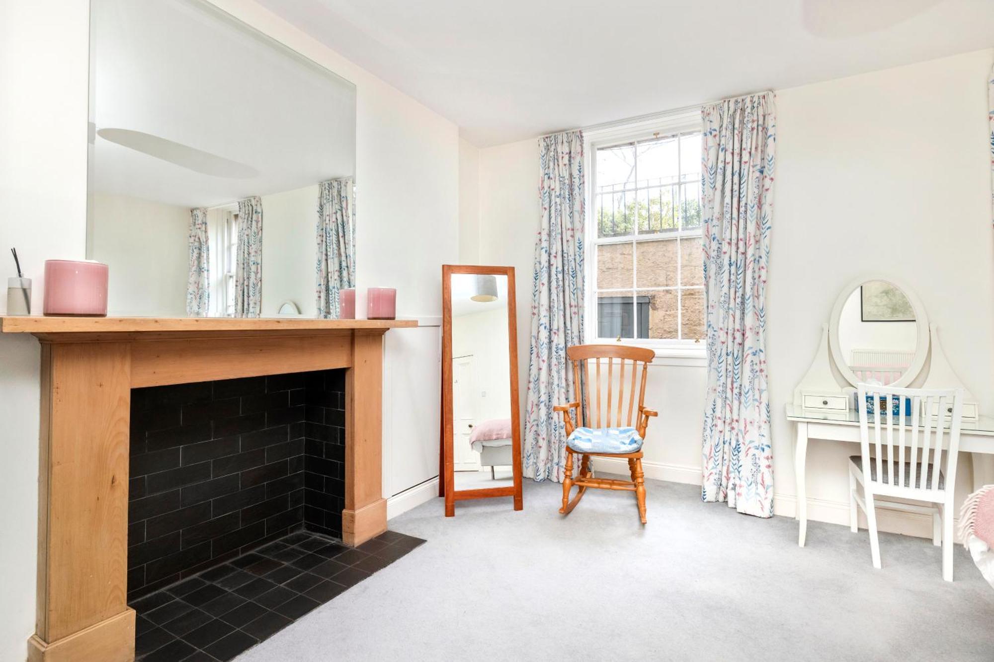 Charming 2-bedroom 2-bathroom Apartment