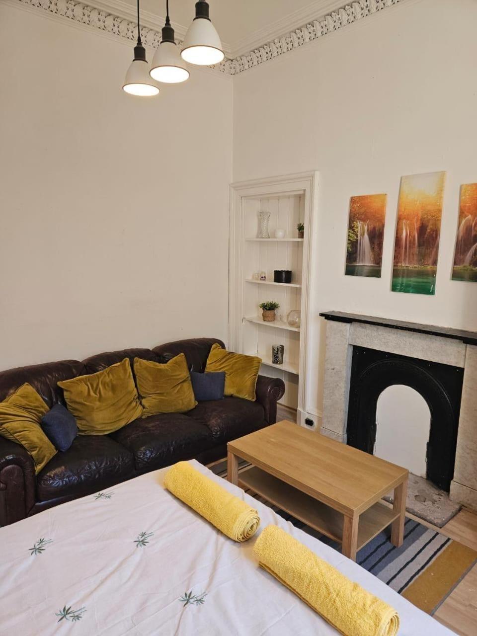 Old Town Fringe Apartment