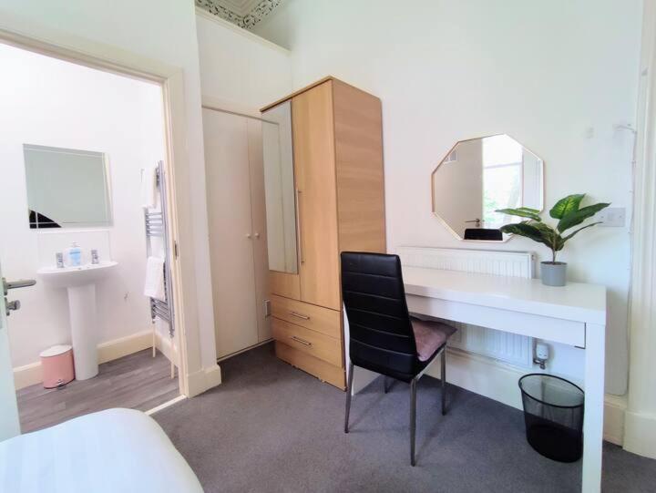Magic Of Meadows 4 Bedroom Spacious Flat * Edinburgh