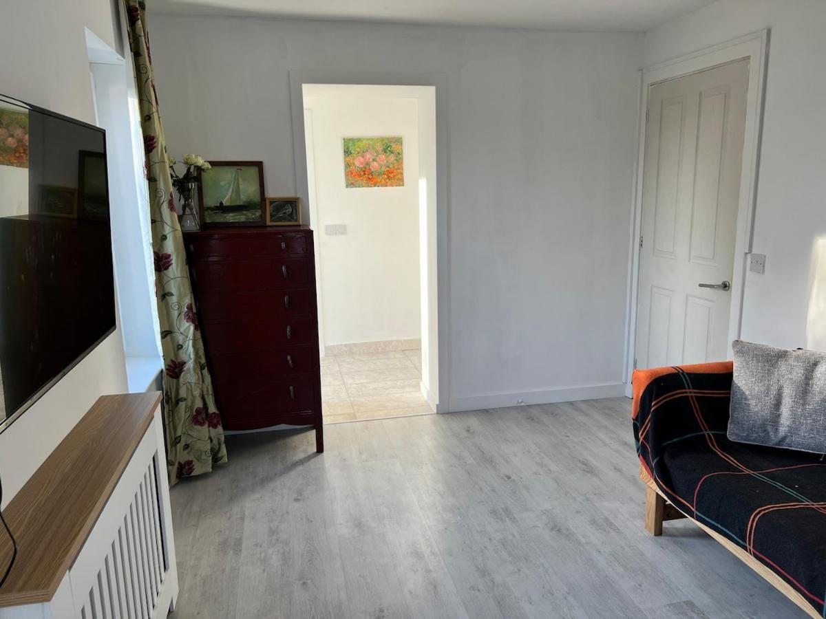 Self-contained Ground Level With Hill View Edinburgh