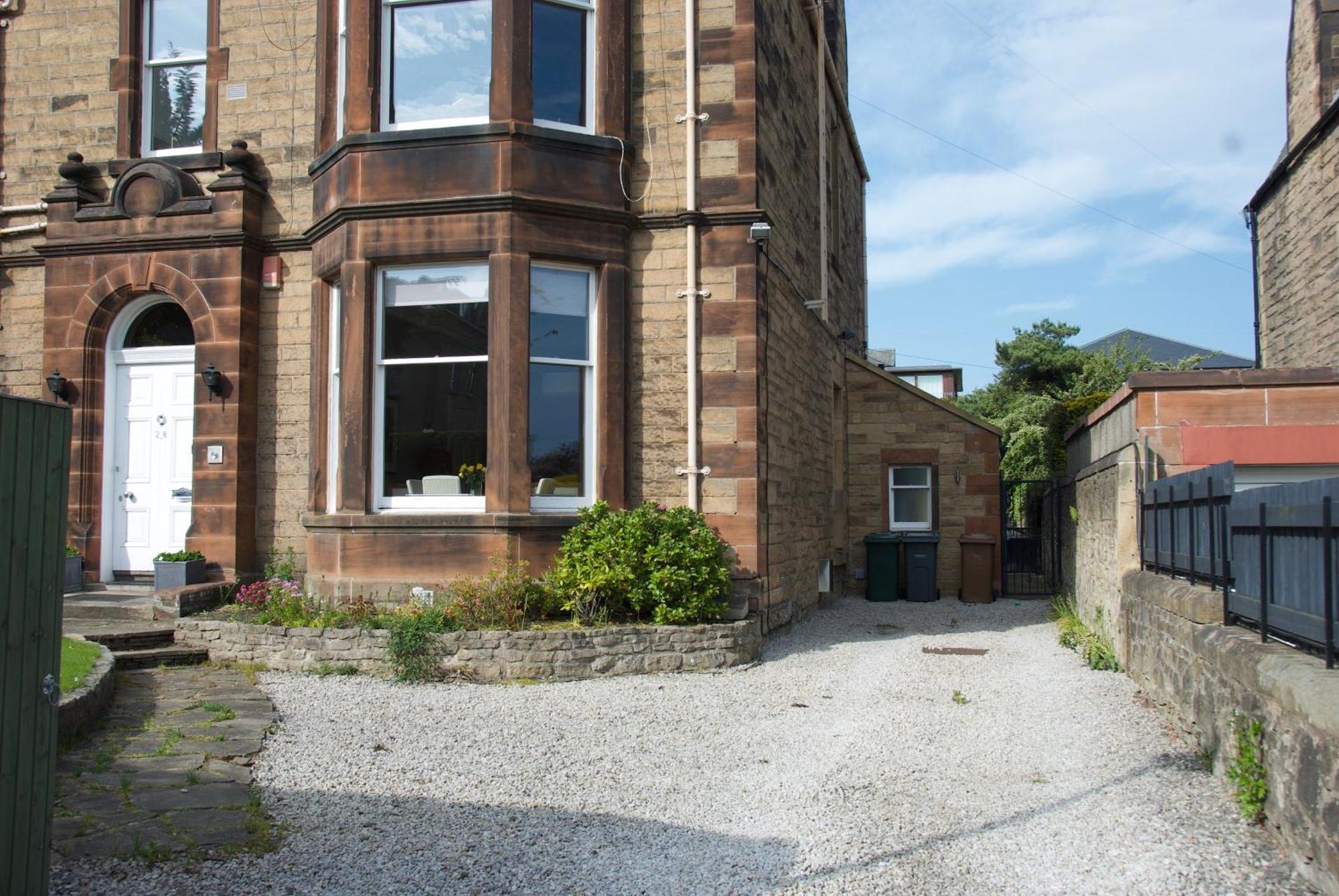 Victorian With Car Parking In Driveway, Murrayfield Edinburgh