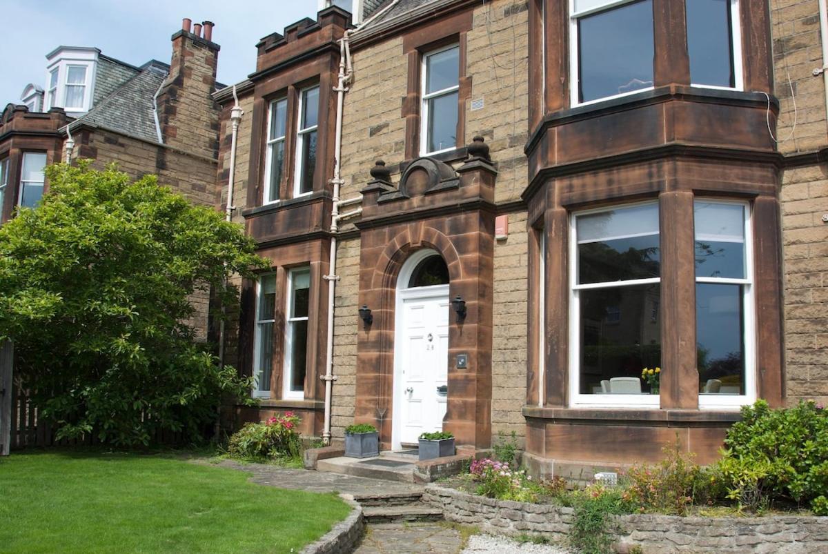 Apartment Victorian With Car Parking In Driveway, Murrayfield Edinburgh