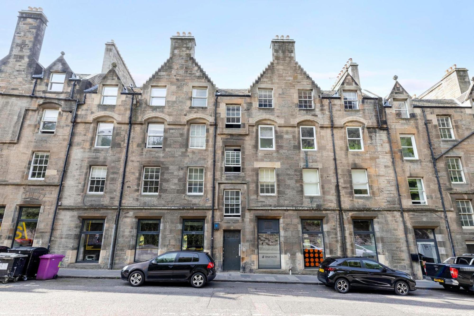 Elegant With Castle View Apartment