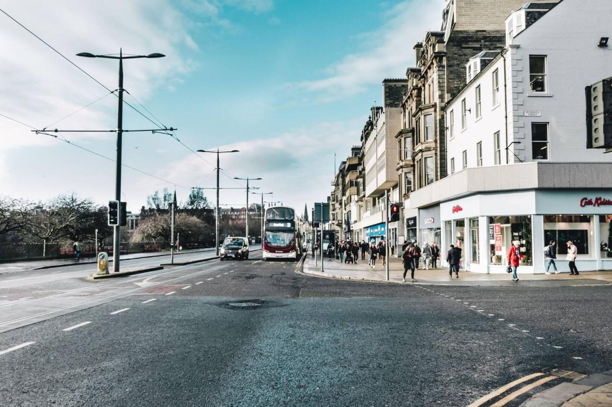 Edinburgh Apartment In The Heart Of The City Edinburgh Castle On Your Door Step Apartment