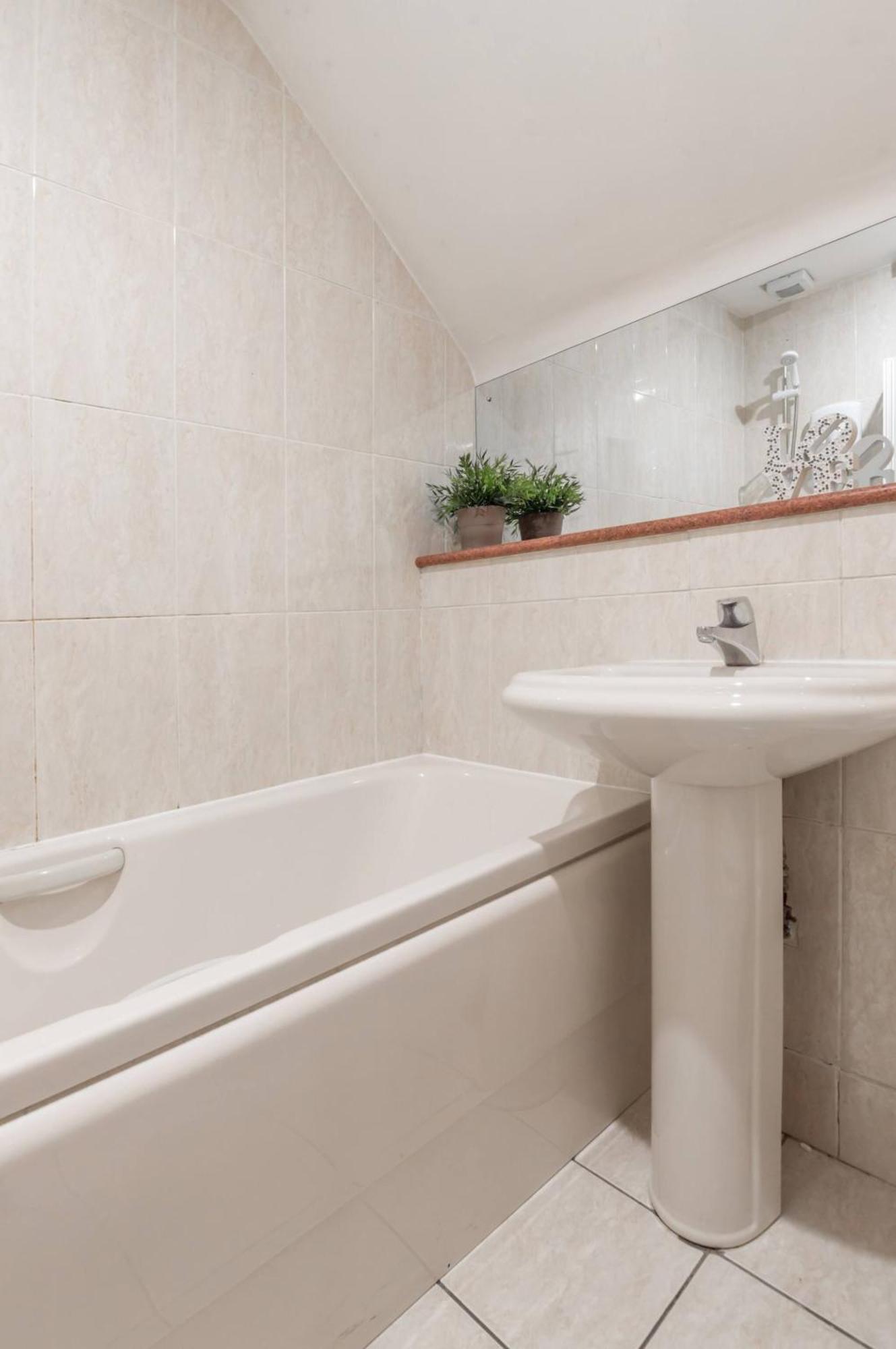 Edinburgh Apartment In The Heart Of The City Edinburgh Castle On Your Door Step Apartment