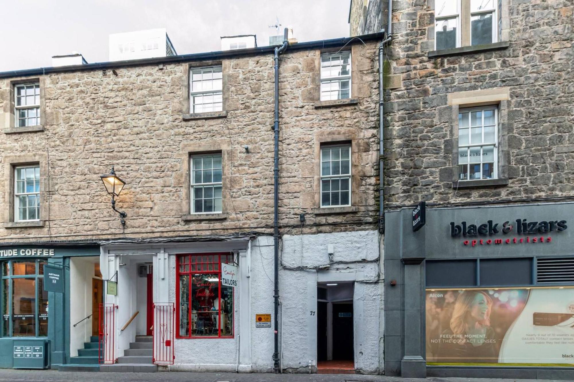 Edinburgh Apartment In The Heart Of The City Edinburgh Castle On Your Door Step Apartment Edinburgh