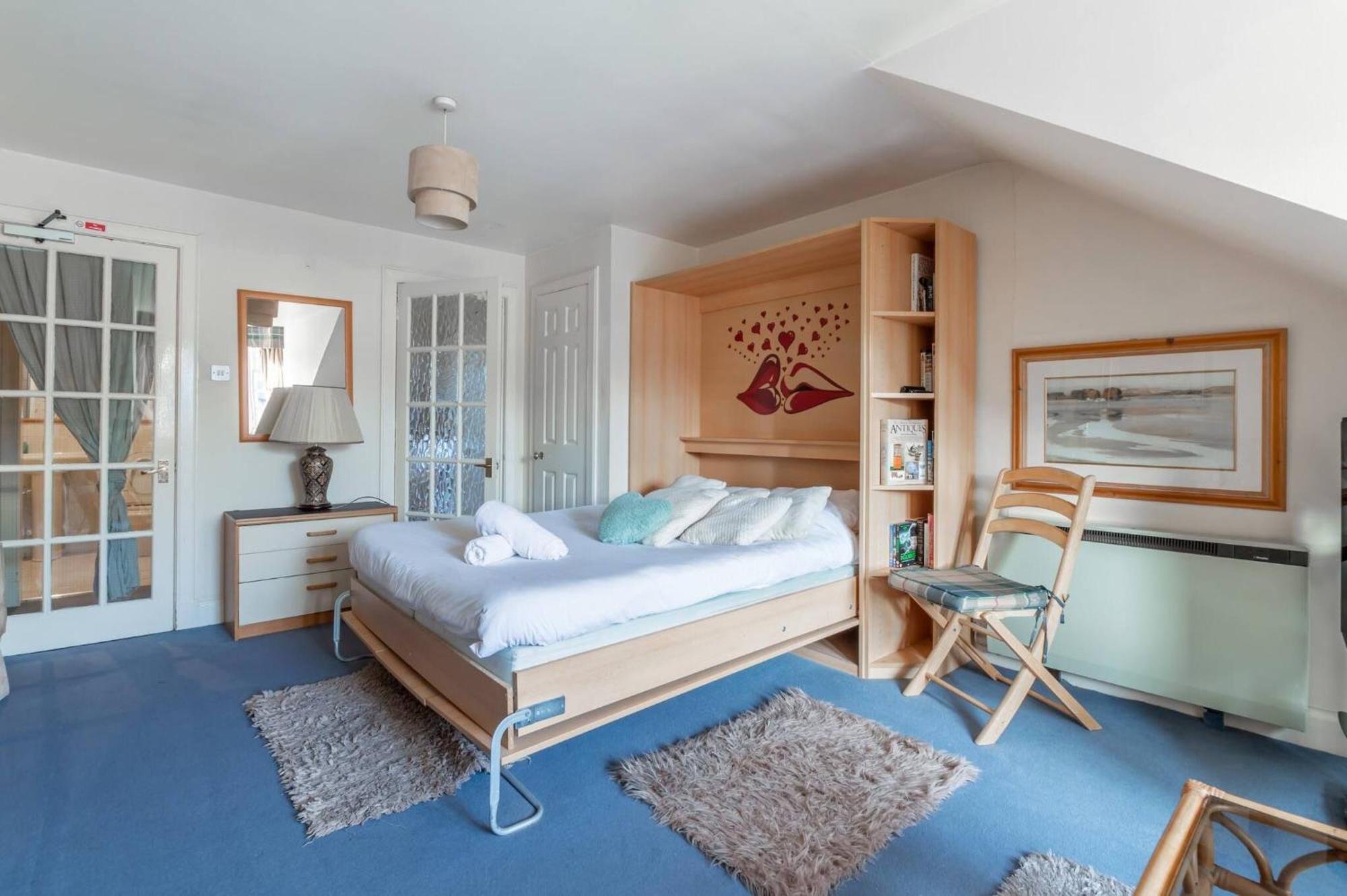 Edinburgh Apartment In The Heart Of The City Edinburgh Castle On Your Door Step Apartment *