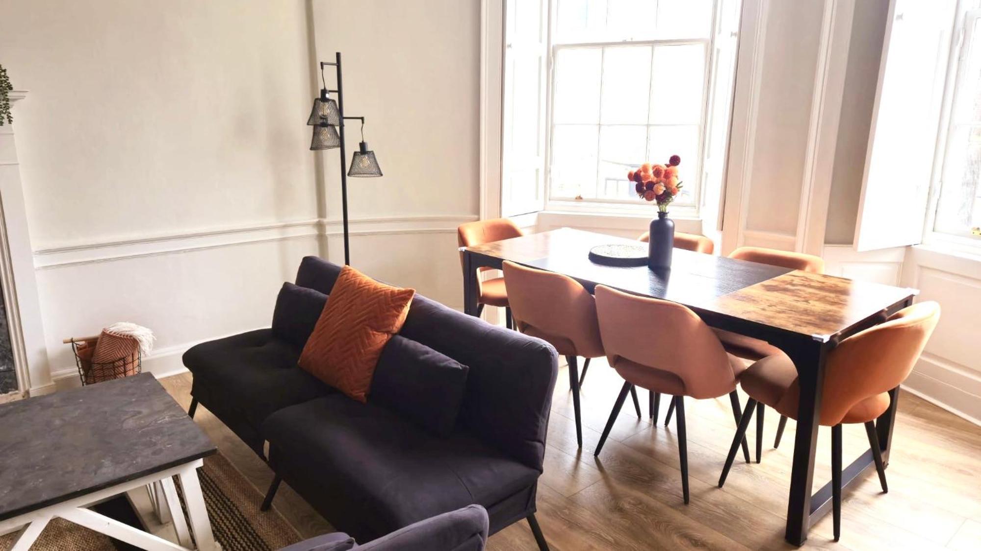Heart Of The City- 3 Bedroom Oasis * Edinburgh