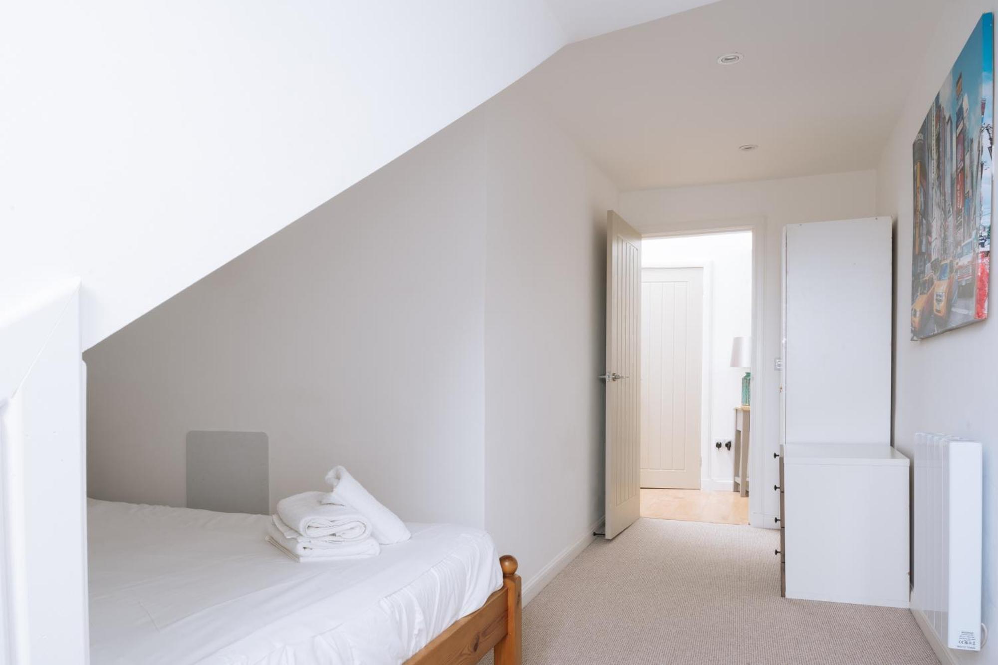 Apartment & Modern 2bd Flat - Edinburgh