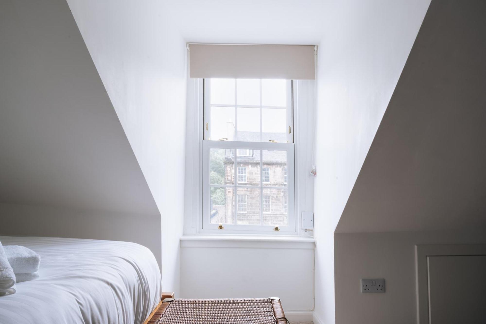 & Modern 2bd Flat - Edinburgh