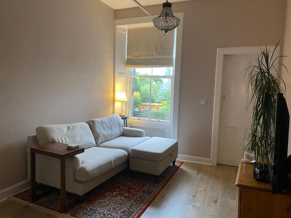 Edinburgh Seaside Apartment - Free Parking Apartment