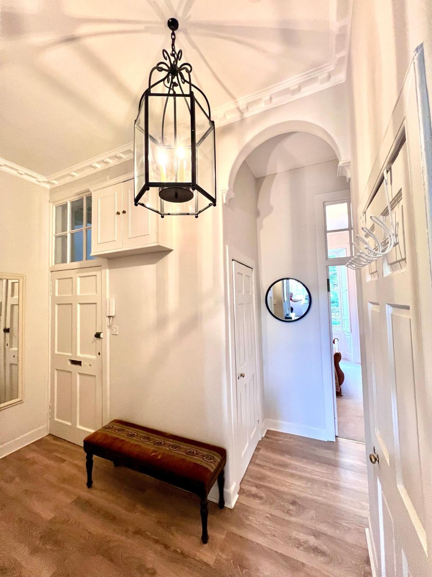 Heart Of The City- 3 Bedroom Oasis