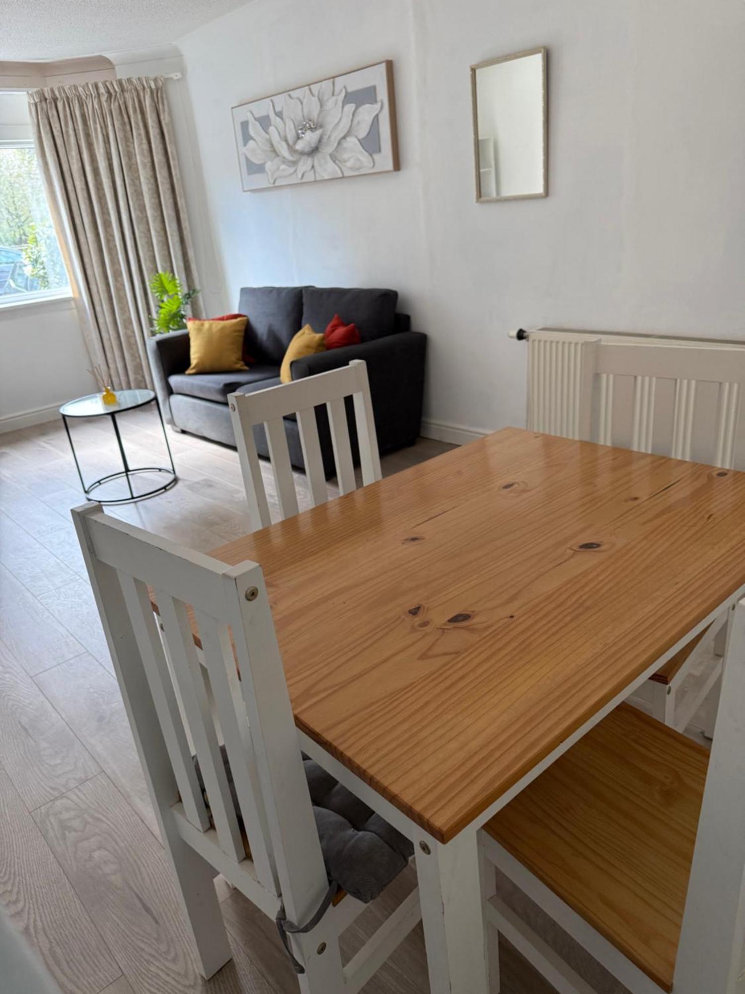 2 Bedroom On Ground Floor In Edinburgh