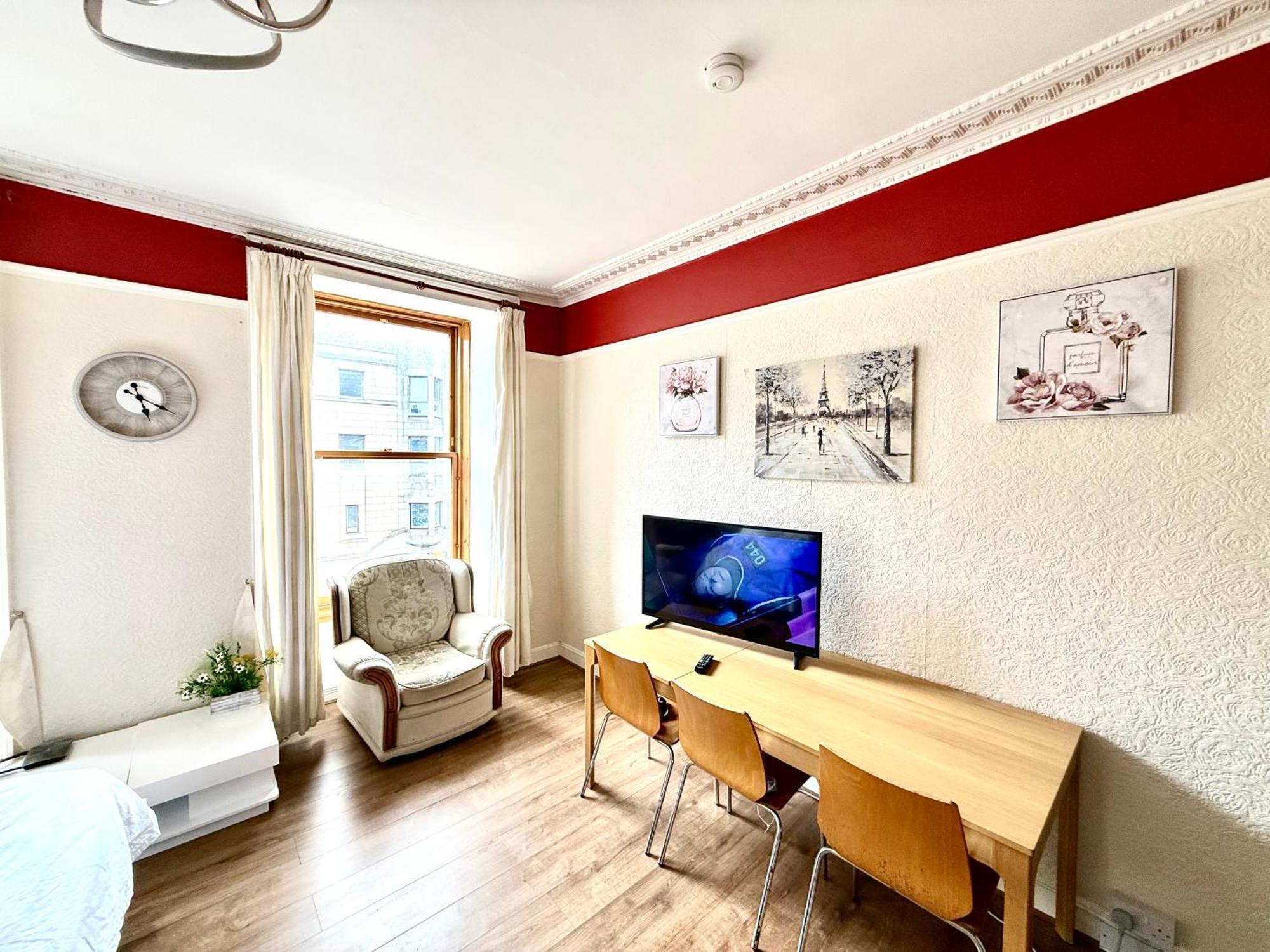 Clerk Streets Georgian Apartment - Superfast Wifi - Central Edinburgh Apartment