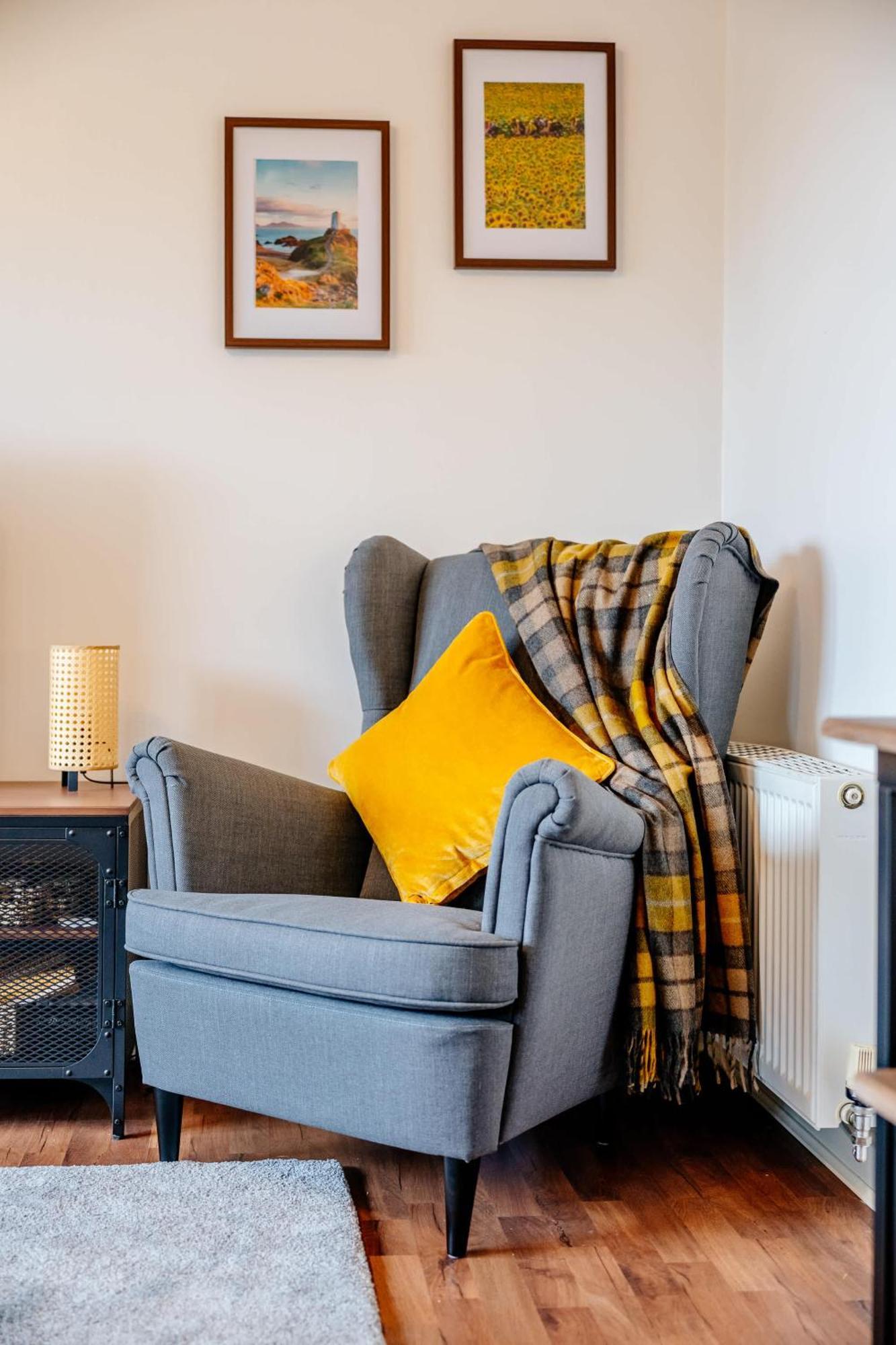 Charming 3-bed Free Parking West End Apartment Edinburgh