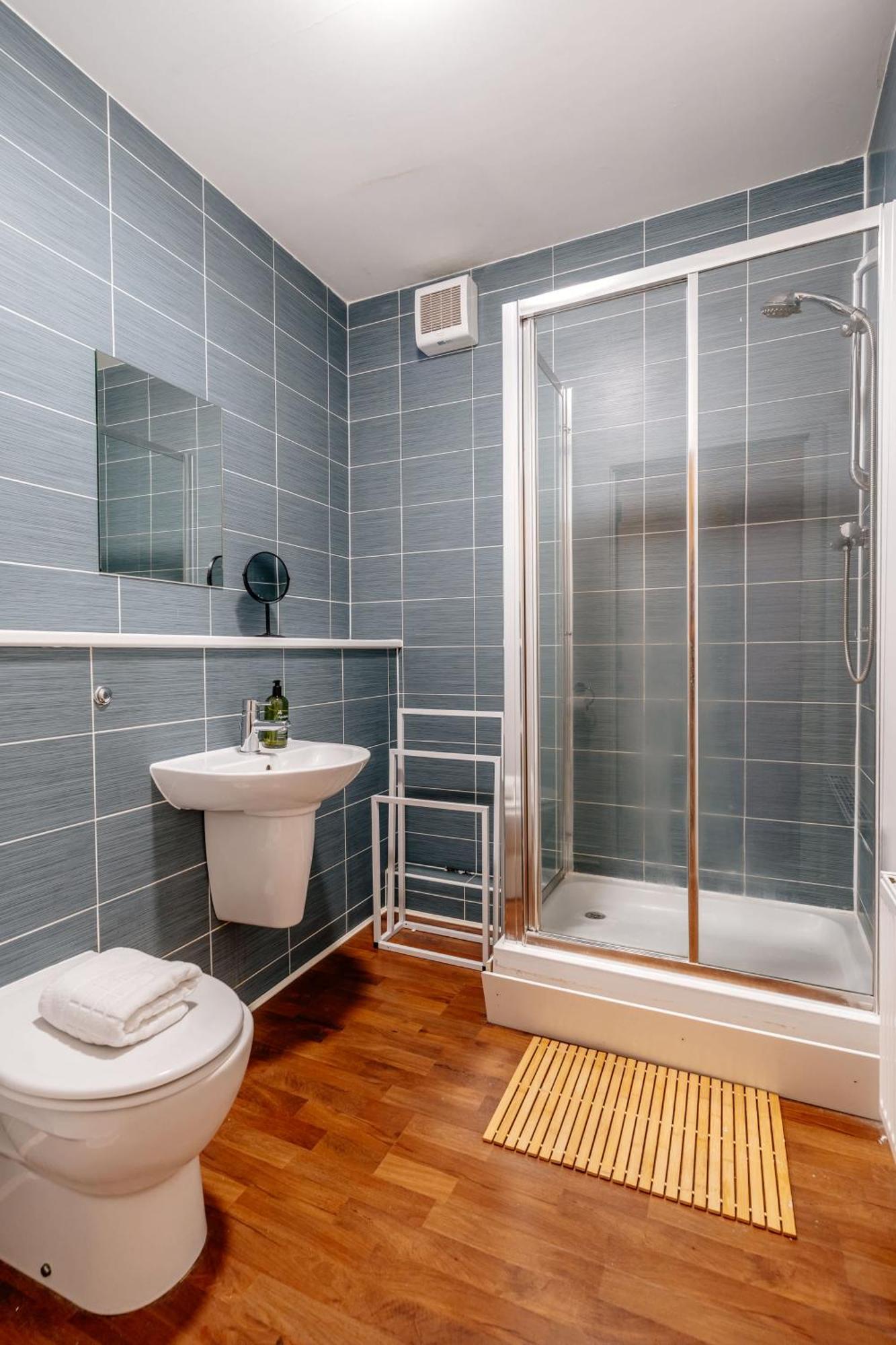 Charming 3-bed Free Parking West End Apartment Edinburgh