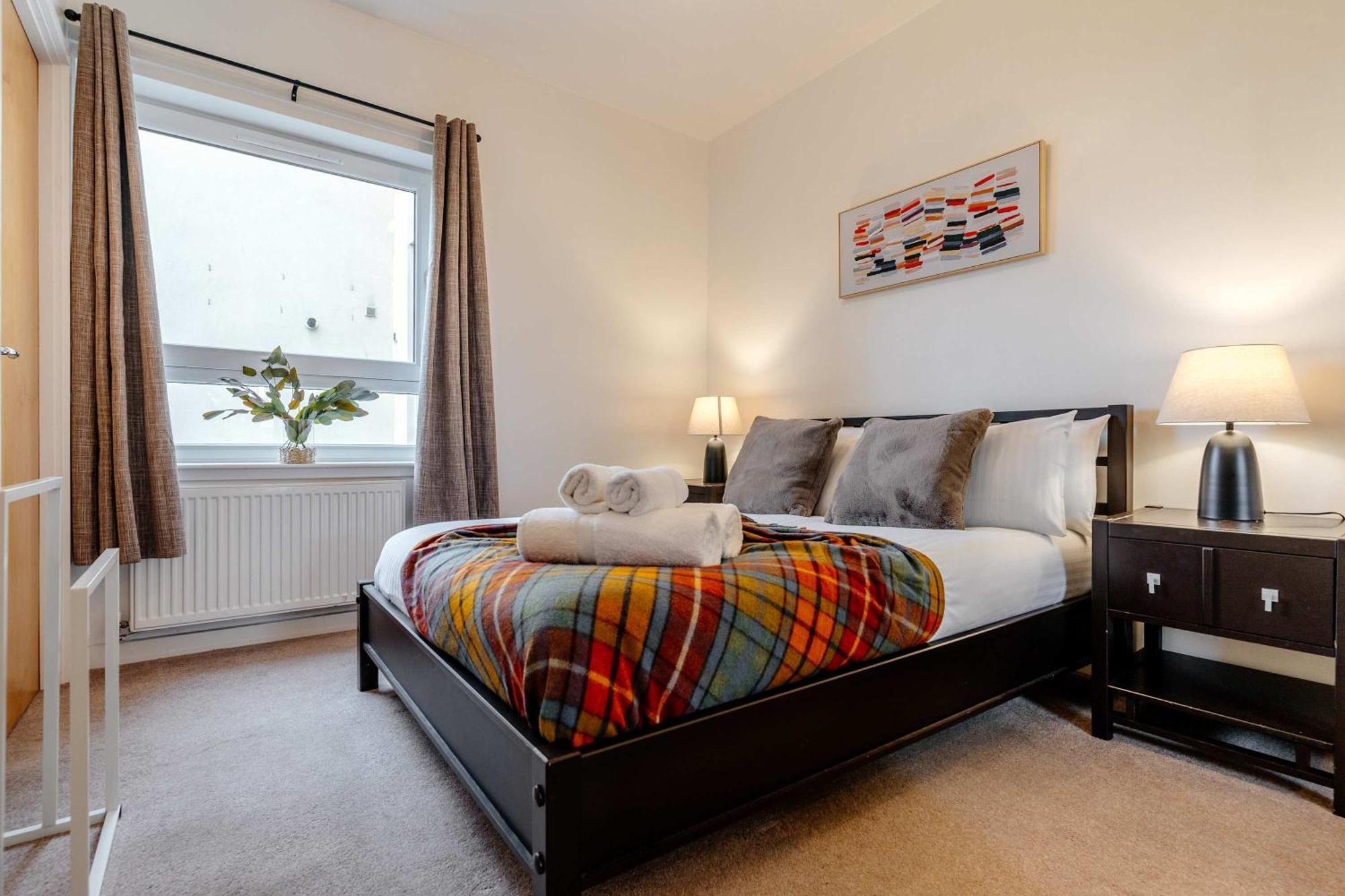 Apartment Charming 3-bed Free Parking West End