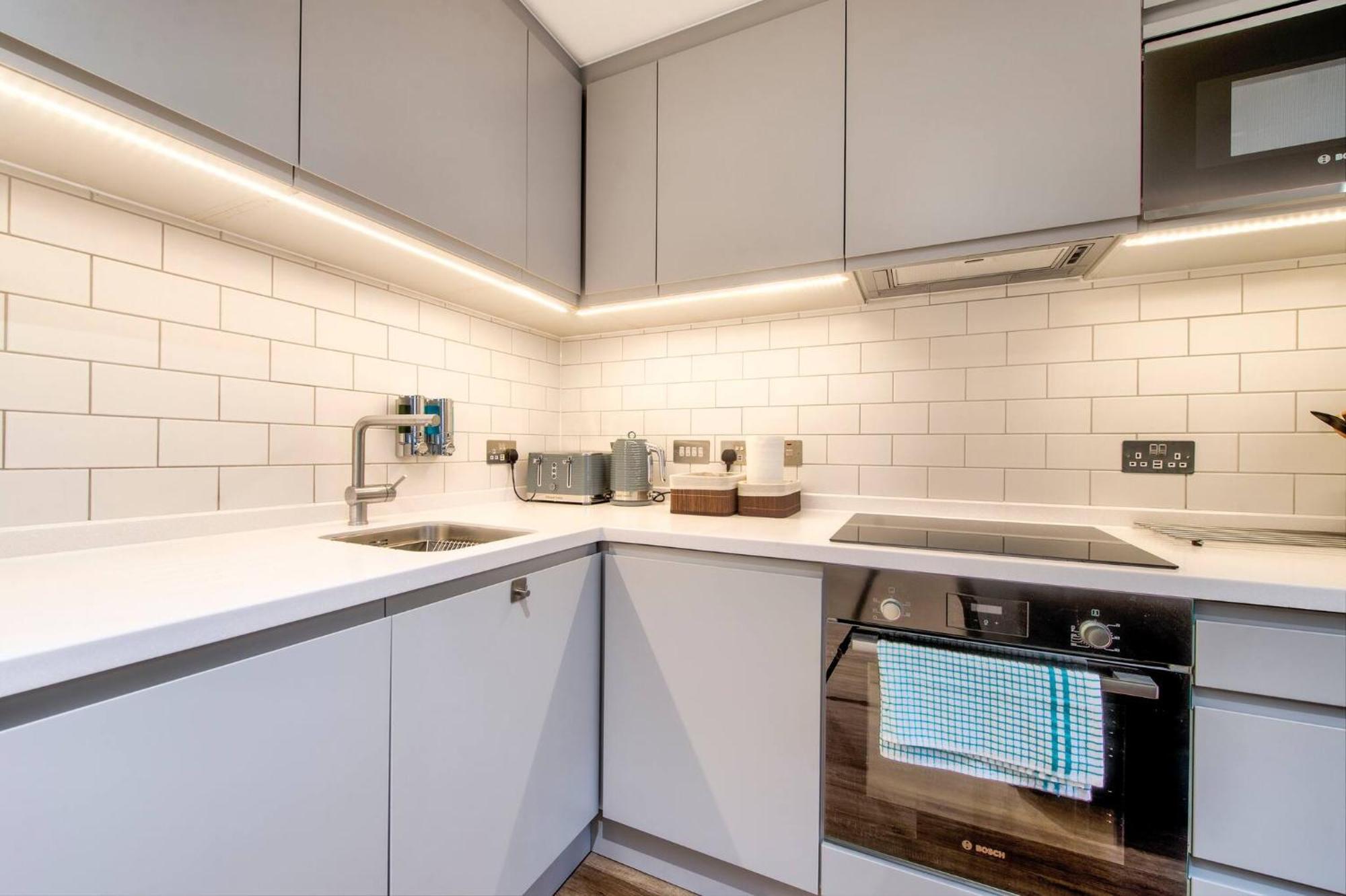 Lovely 1-bedroom Unit Near Castle Apartment