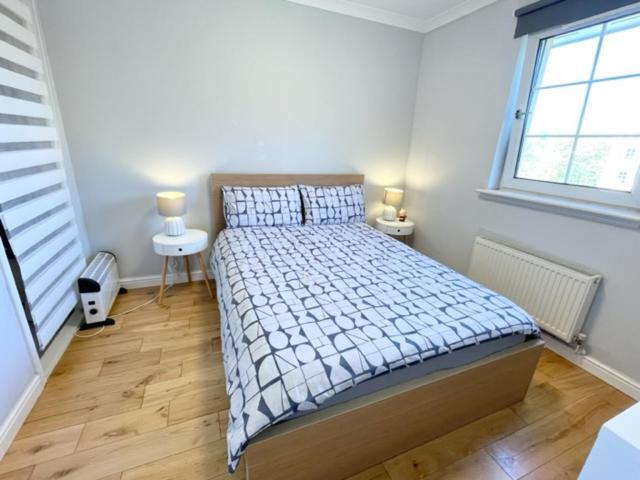 Double With Private Bathroom And Parking Homestay