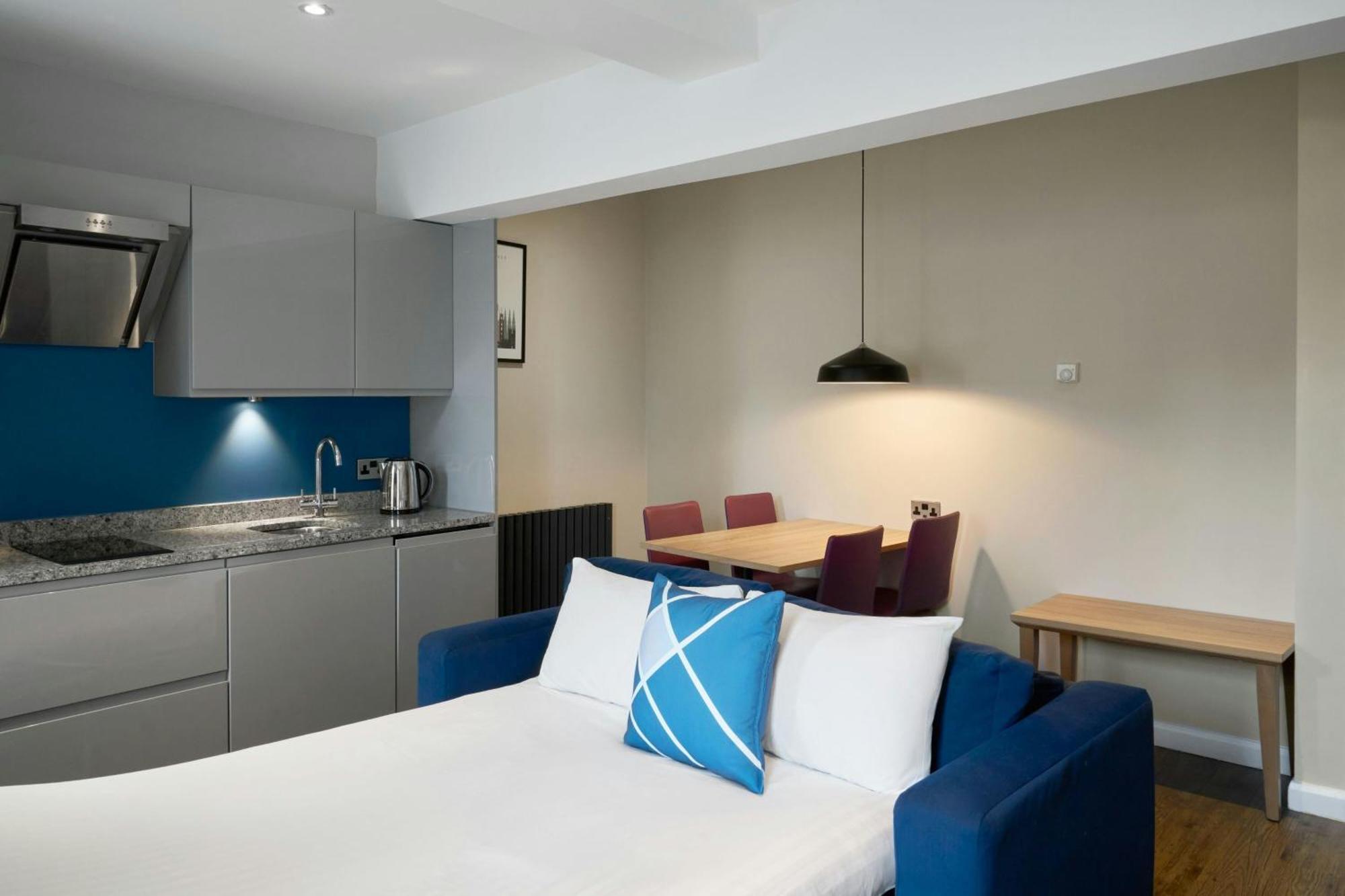 Four Points Flex By Sheraton Edinburgh Hotel 3*
