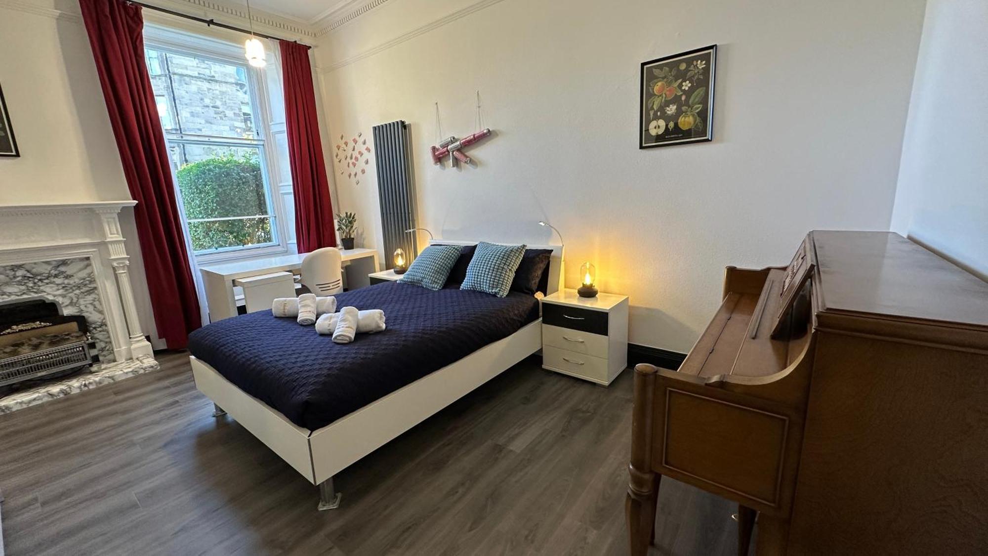 Apartment Stylish 3 Bed 2 Bath Ground Floor Main Door Flat In Marchmont *