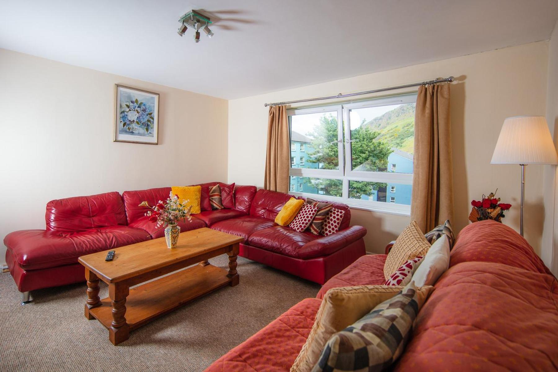 Scenic Overlooking Arthurs Seat Apartment