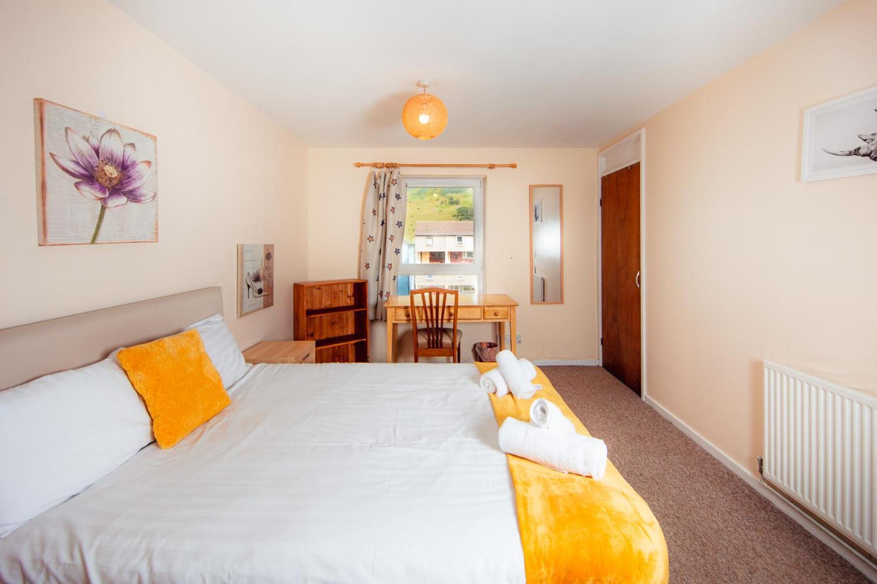 Scenic Overlooking Arthurs Seat Apartment Edinburgh