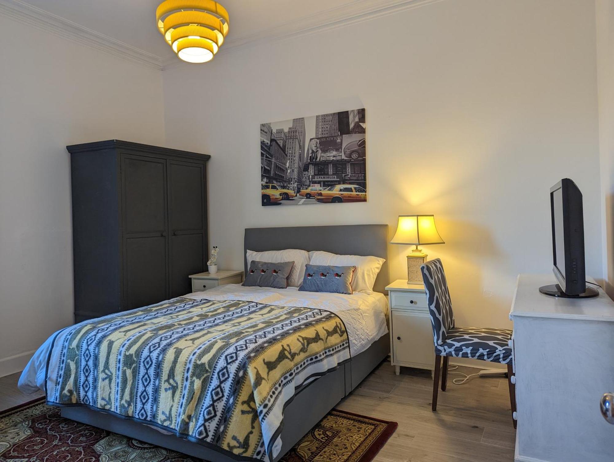 2 Bedroom Flat In