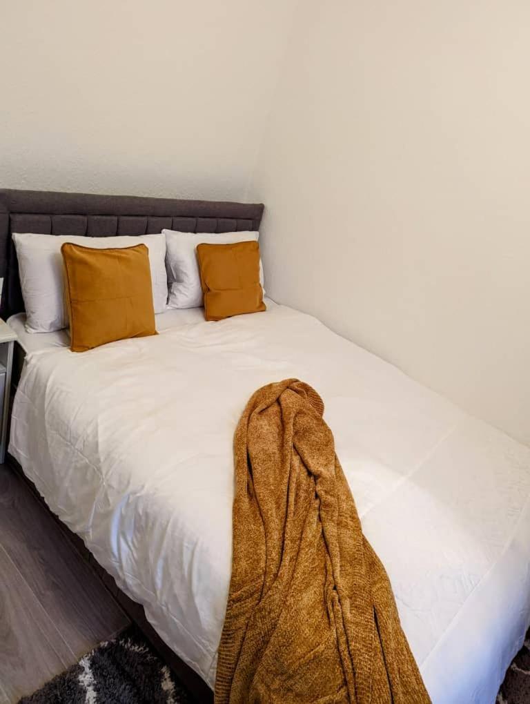 Apartment 2 Bedroom Flat In