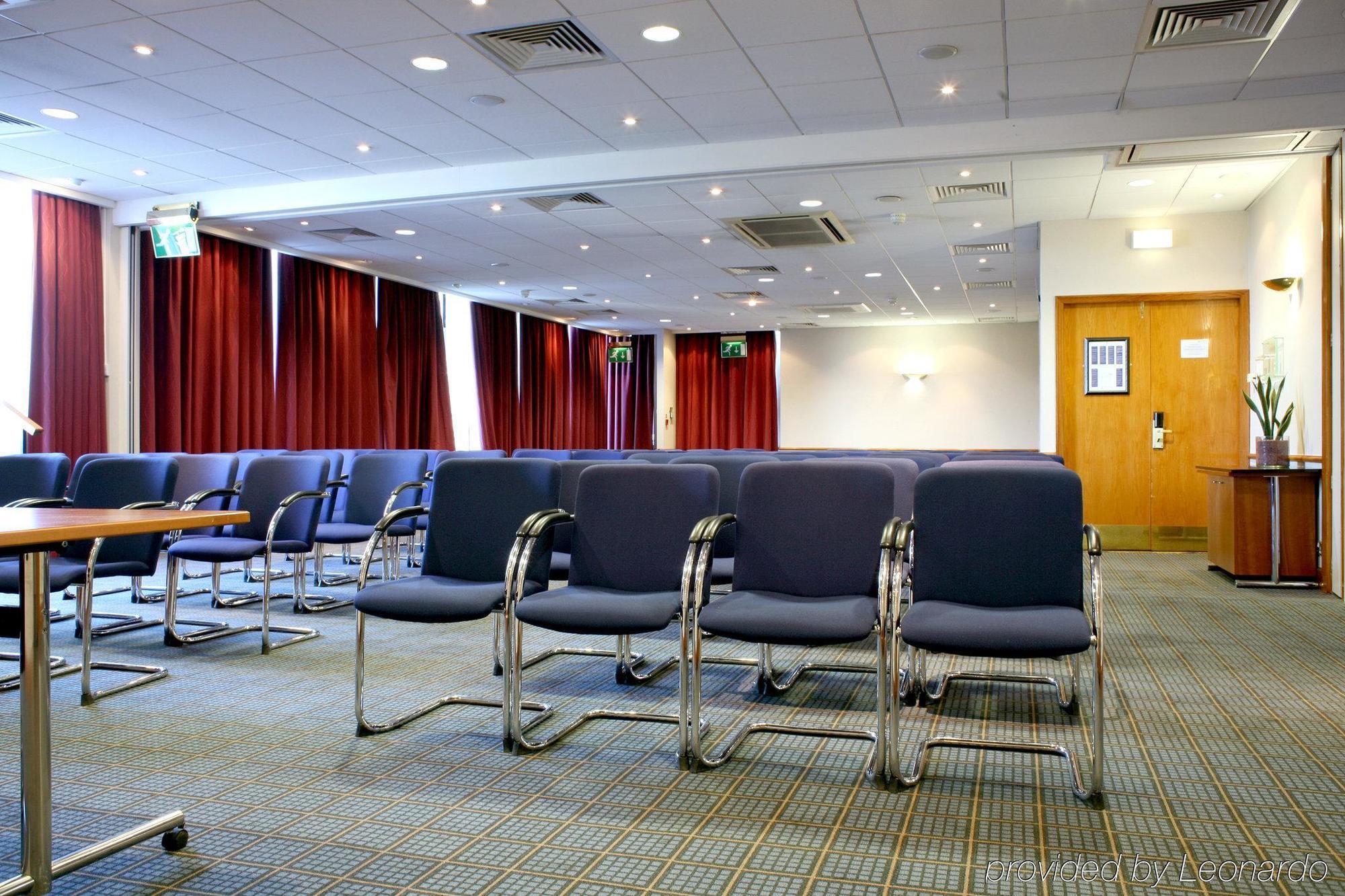 Express West By Ihg 3*