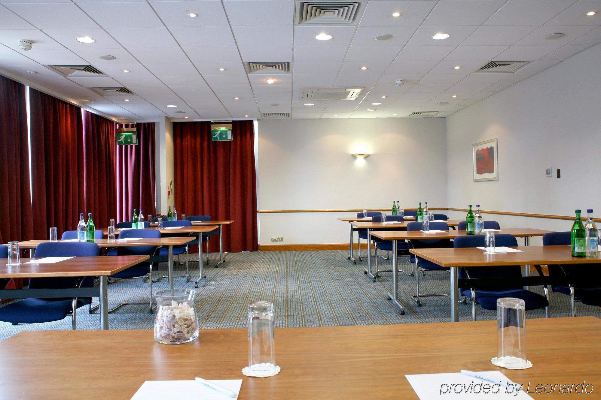 Express West By Ihg Edinburgh