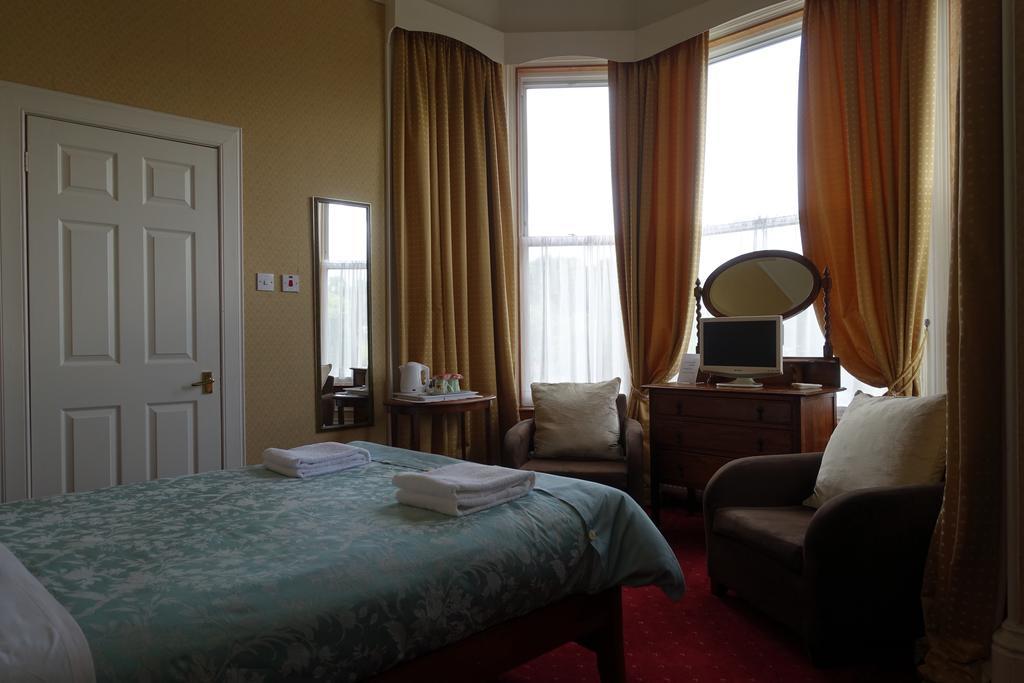 Ashgrove House
