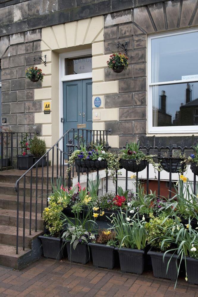 Sherwood Guest house 4*