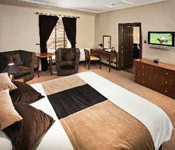 Albany Hotel