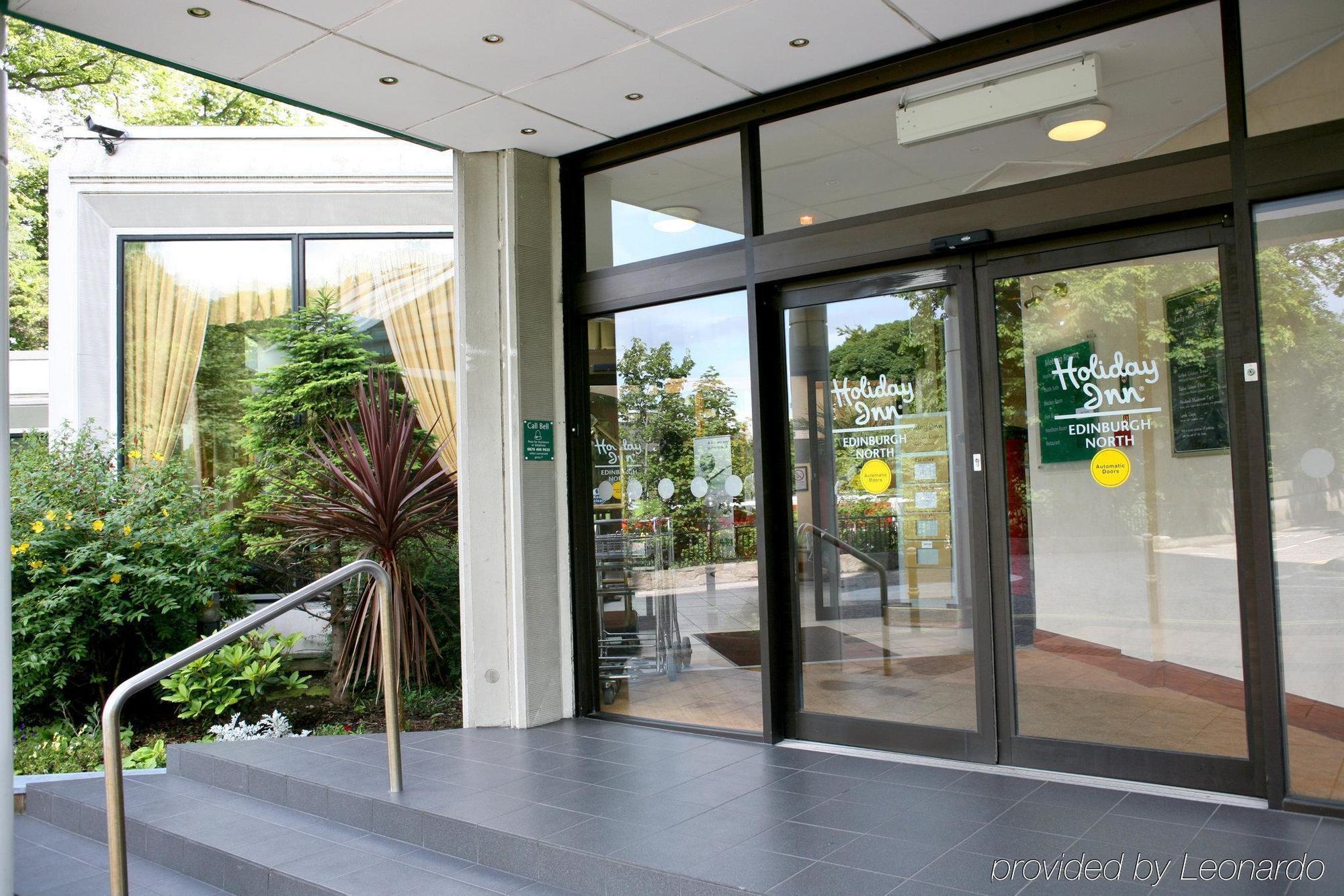 Express West By Ihg Hotel 3*