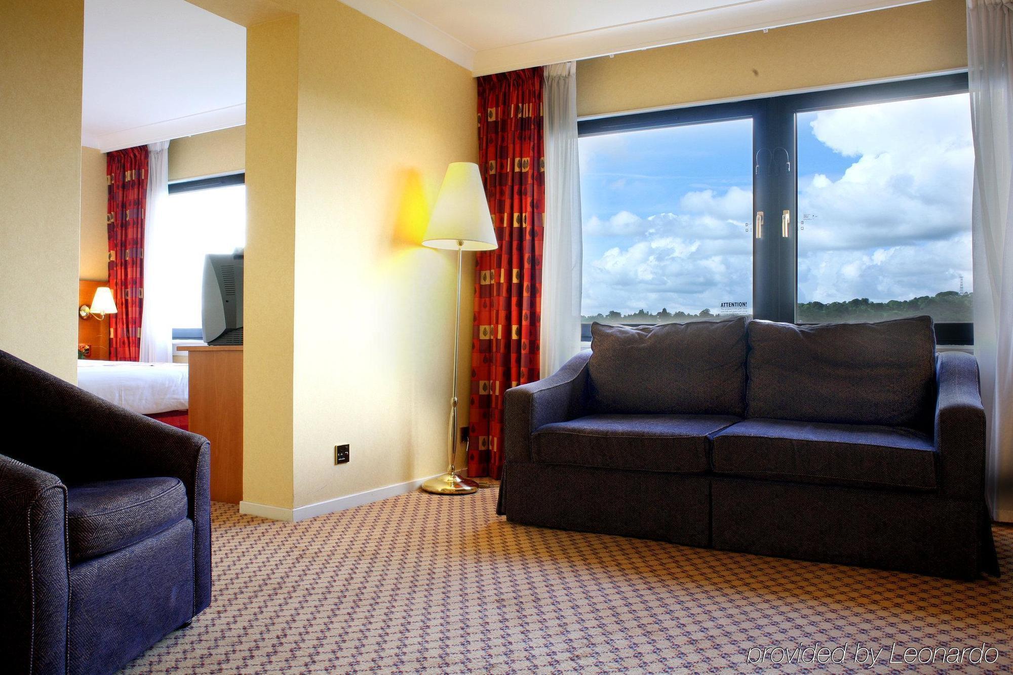 Express West By Ihg Hotel Edinburgh