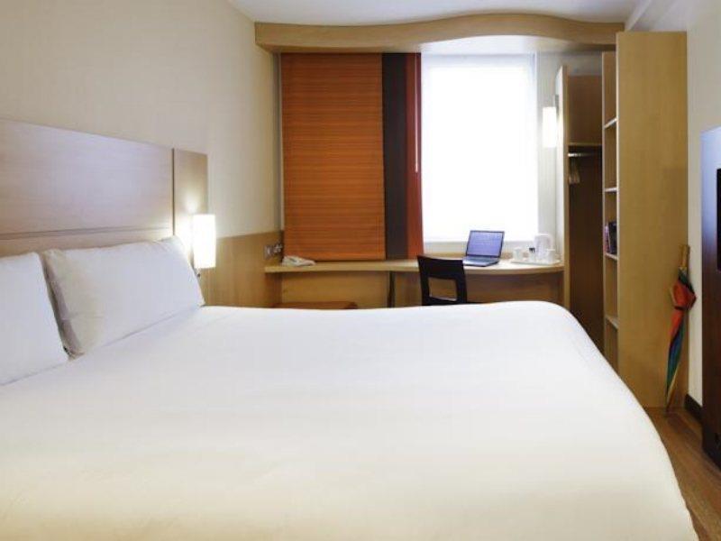 Hotel Ibis Centre South Bridge - Royal Mile 3*