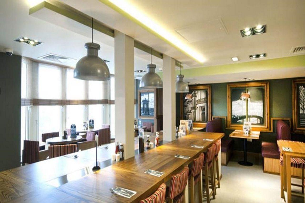Hotel Premier Inn Edinburgh Princes Street Edinburgh