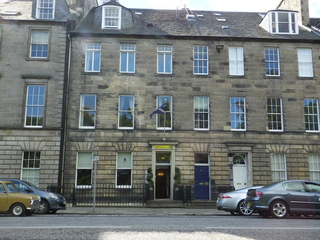 Queens Guest house