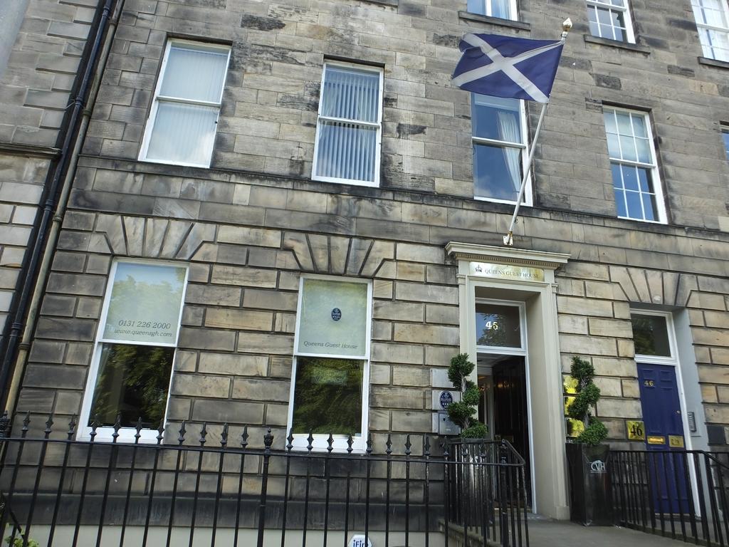 Queens Guest house Edinburgh