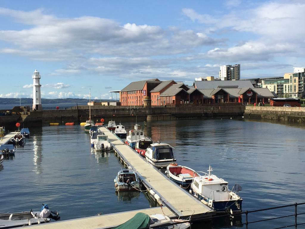 Western Harbour * Edinburgh