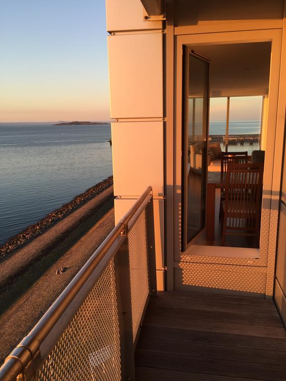 Western Harbour Apartment *