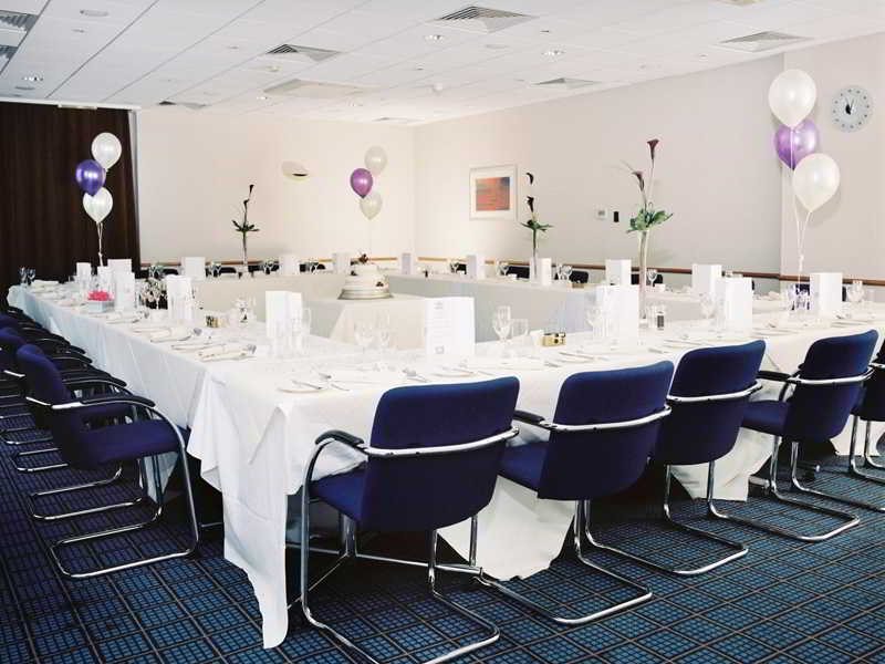 Express Centre By Ihg Hotel